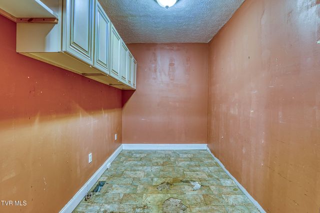 812 East Main Street, Rogersville, TN 37857
