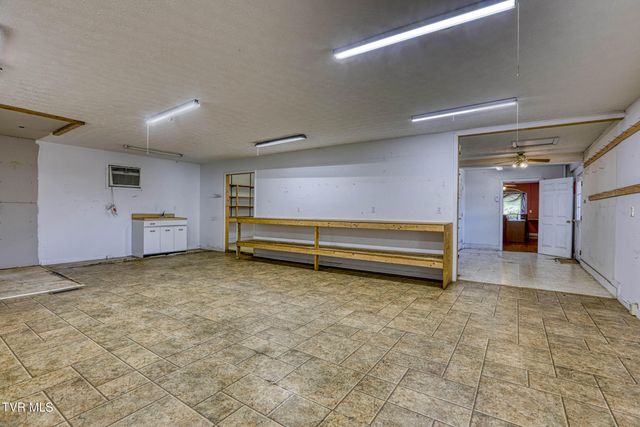 812 East Main Street, Rogersville, TN 37857