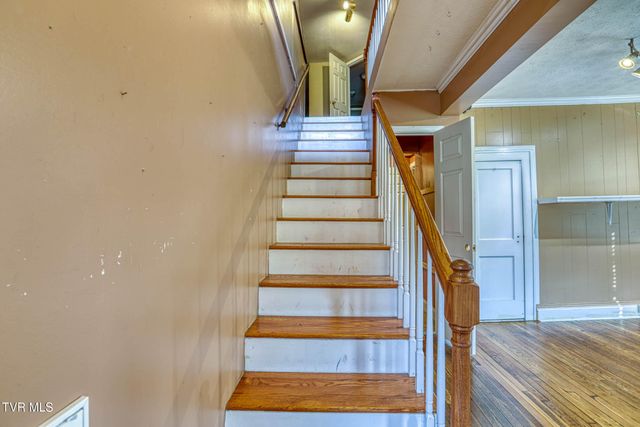 812 East Main Street, Rogersville, TN 37857