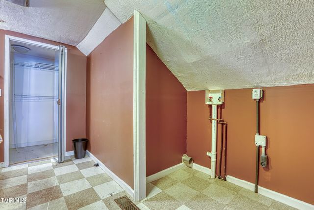 812 East Main Street, Rogersville, TN 37857