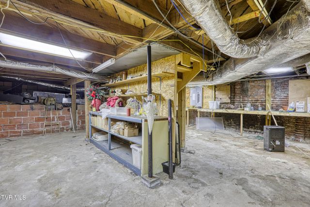 812 East Main Street, Rogersville, TN 37857