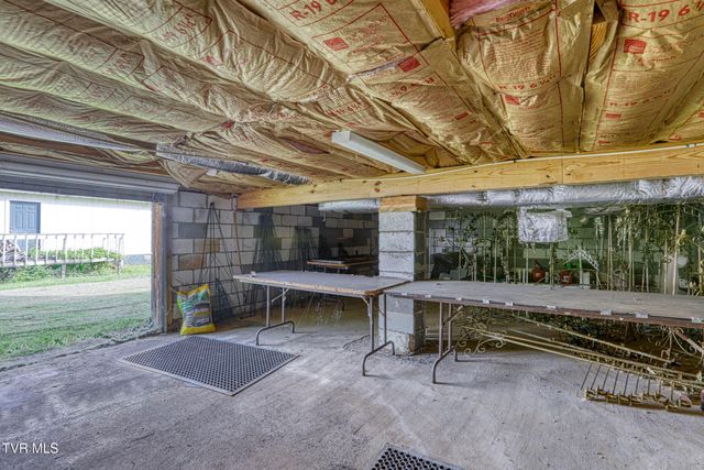 812 East Main Street, Rogersville, TN 37857