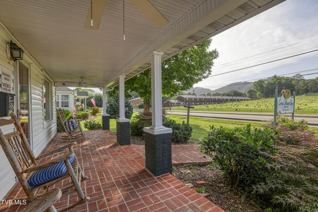 812 East Main Street, Rogersville, TN 37857
