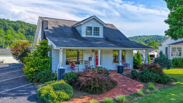 812 East Main Street, Rogersville, TN 37857