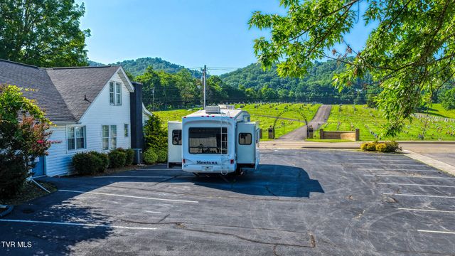 812 East Main Street, Rogersville, TN 37857