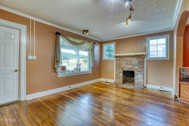 812 East Main Street, Rogersville, TN 37857