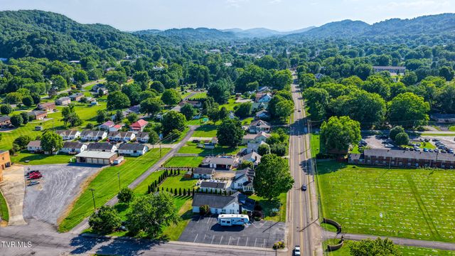 812 East Main Street, Rogersville, TN 37857