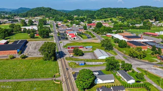 812 East Main Street, Rogersville, TN 37857