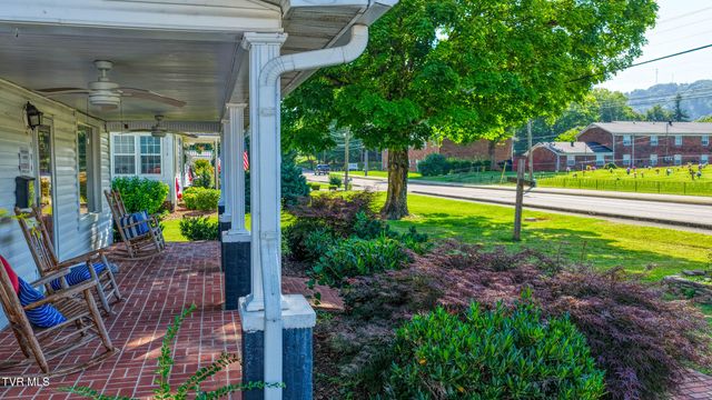 812 East Main Street, Rogersville, TN 37857
