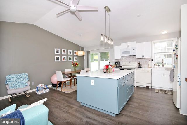 81 E BROOKFIELD, Lebanon, PA 17046