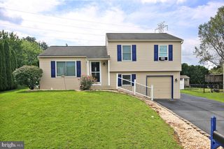 81 E BROOKFIELD, Lebanon, PA 17046