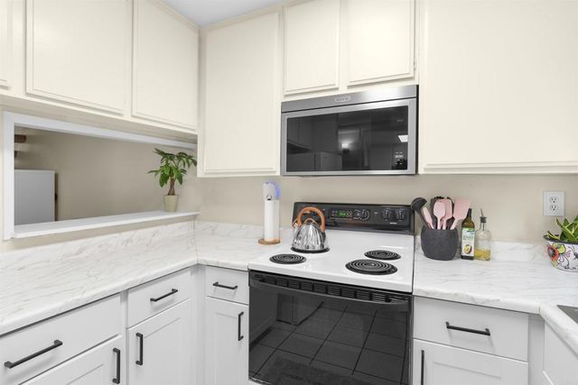 7940 University Avenue 22, La Mesa, CA 91942