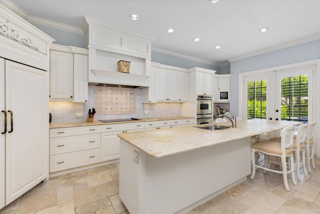 307 Everglade Avenue, Palm Beach, FL 33480