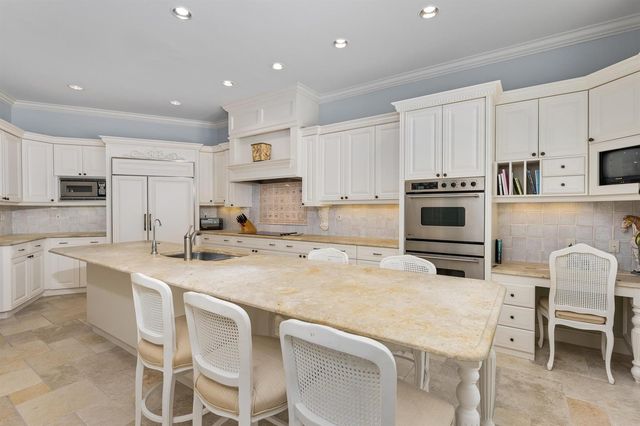 307 Everglade Avenue, Palm Beach, FL 33480