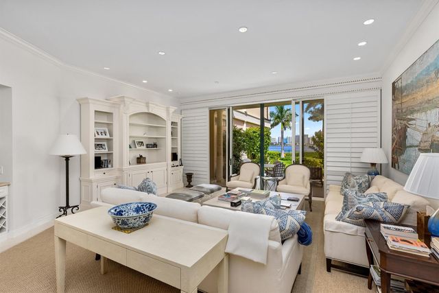 307 Everglade Avenue, Palm Beach, FL 33480