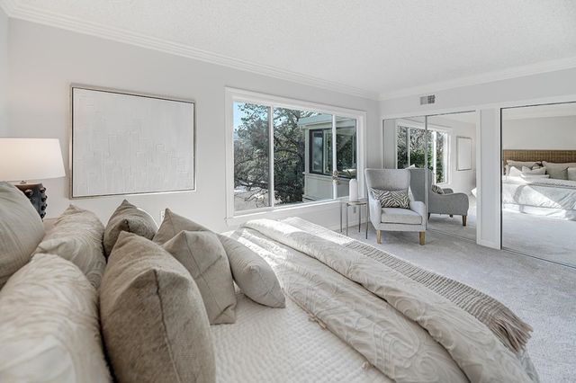 1708 Oakmont Dr 1, Walnut Creek, CA 94595