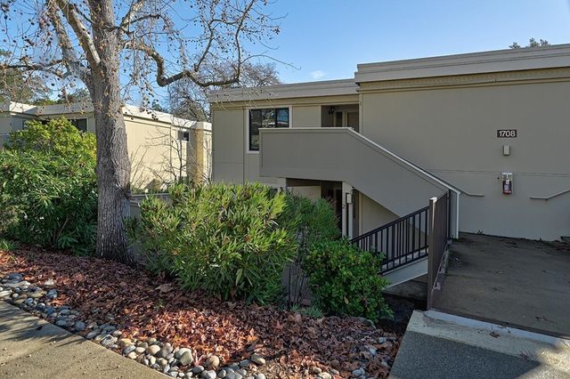 1708 Oakmont Dr 1, Walnut Creek, CA 94595