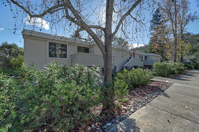 1708 Oakmont Dr 1, Walnut Creek, CA 94595