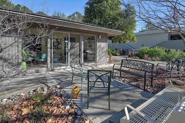 1708 Oakmont Dr 1, Walnut Creek, CA 94595