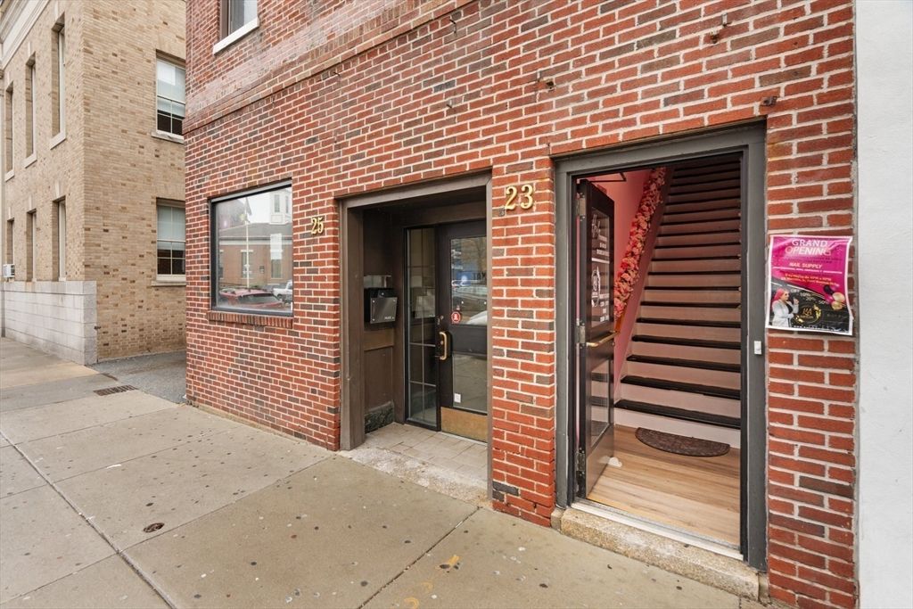 23 Meridian 1, Boston, MA 02128