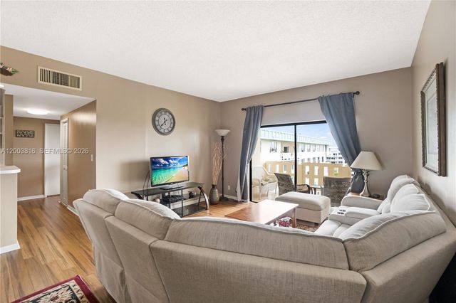 4330 Hillcrest Dr 1017 1017, Hollywood, FL 33021