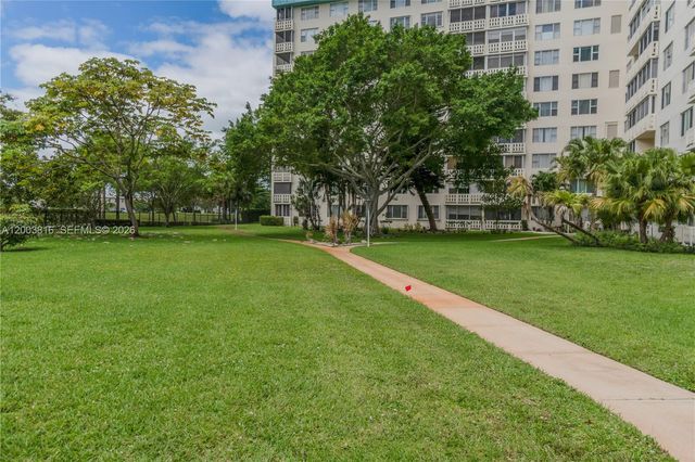 4330 Hillcrest Dr 1017 1017, Hollywood, FL 33021