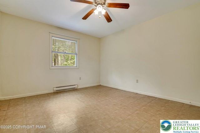 129 Winona Road, Mount Pocono Boro, PA 18344