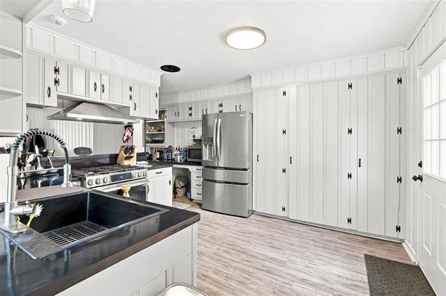 1005 Cherryhill Street, Lake Charles, LA 70607