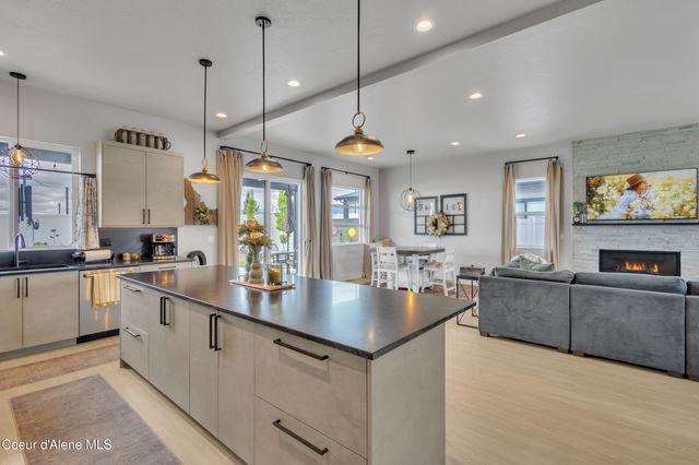 12928 N Krauss Cir, Rathdrum, ID 83858