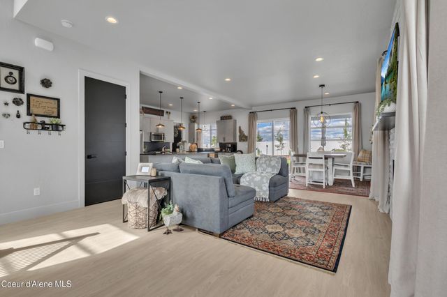 12928 N Krauss Cir, Rathdrum, ID 83858