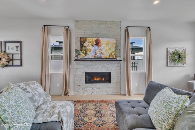 12928 N Krauss Cir, Rathdrum, ID 83858