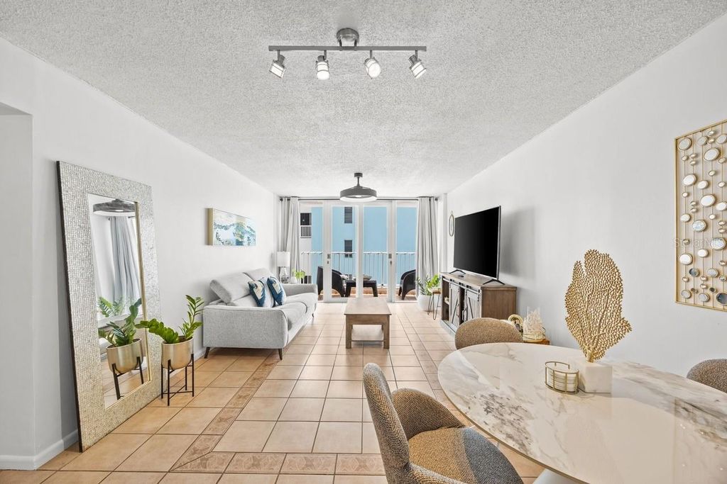 Image 2 of property listing at 3409 AVE. ISLA VERDE 501, Carolina, PR 00979