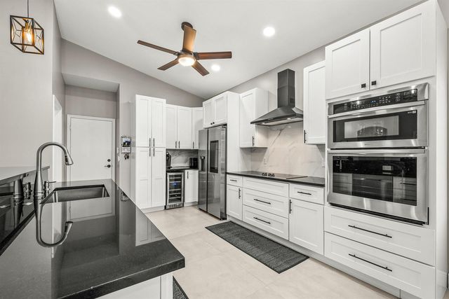 9989 Torino Drive, Lake Worth, FL 33467