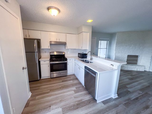 9901 Roxanna DR D, Austin, TX 78748