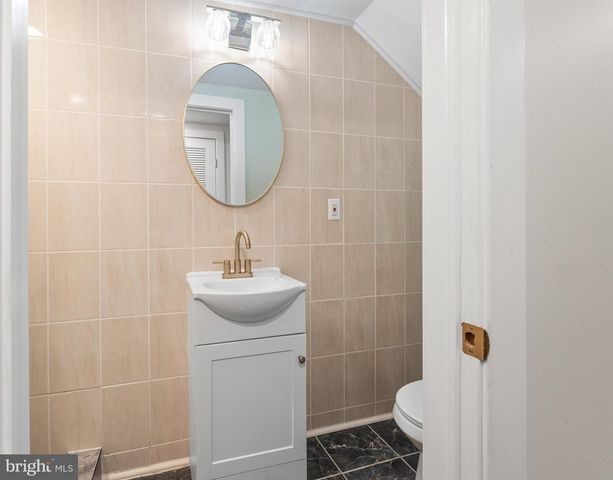 1011 E BIDDLE ST, Baltimore, MD 21202