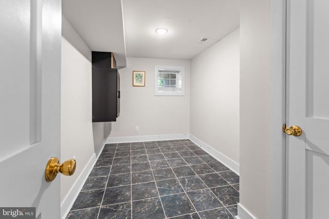 1011 E BIDDLE ST, Baltimore, MD 21202