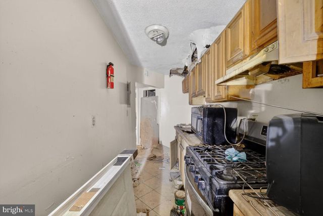 3117 BUENA VISTA TER SE, Washington, DC 20020