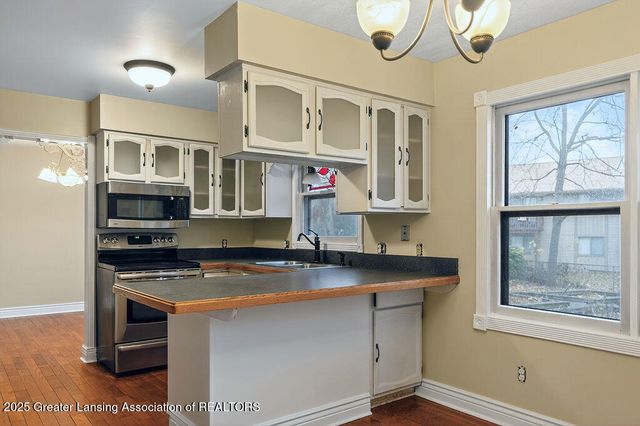 209 Peachtree Place, Mason, MI 48854