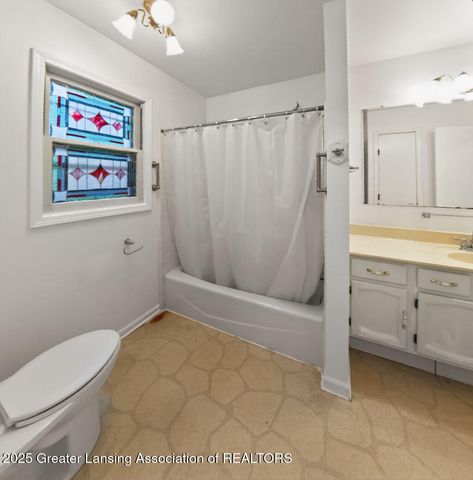 209 Peachtree Place, Mason, MI 48854