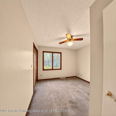 209 Peachtree Place, Mason, MI 48854