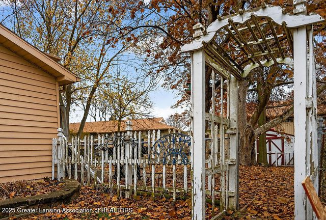 209 Peachtree Place, Mason, MI 48854