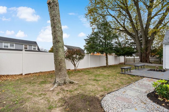 33 Arland Drive, Pawtucket, RI 02861