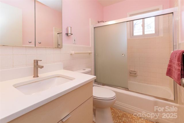 3 Quail Cove Road, Asheville, NC 28804