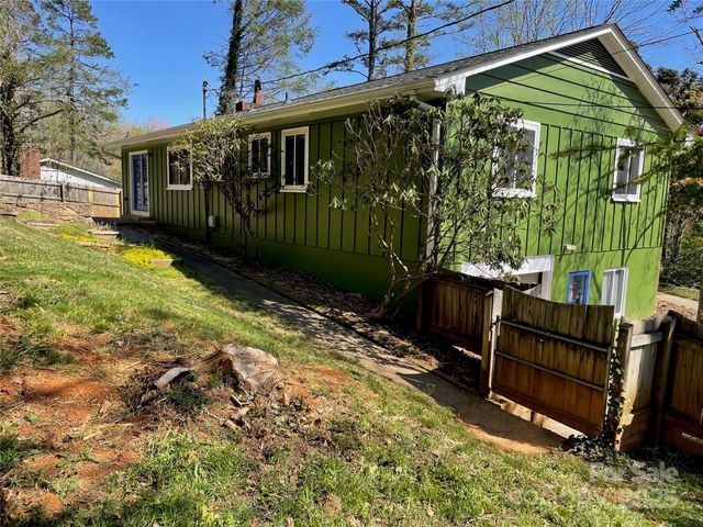 3 Quail Cove Road, Asheville, NC 28804