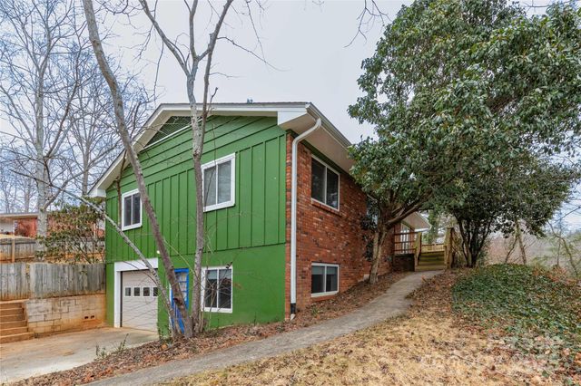 3 Quail Cove Road, Asheville, NC 28804