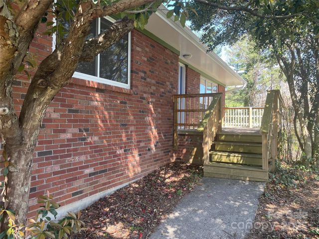 3 Quail Cove Road, Asheville, NC 28804