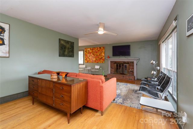 3 Quail Cove Road, Asheville, NC 28804