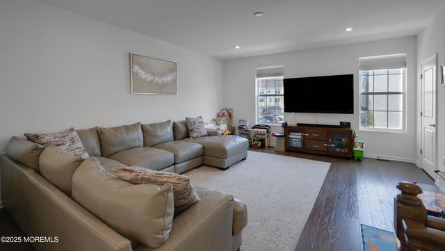 309 Spirit Way, Brick, NJ 08723
