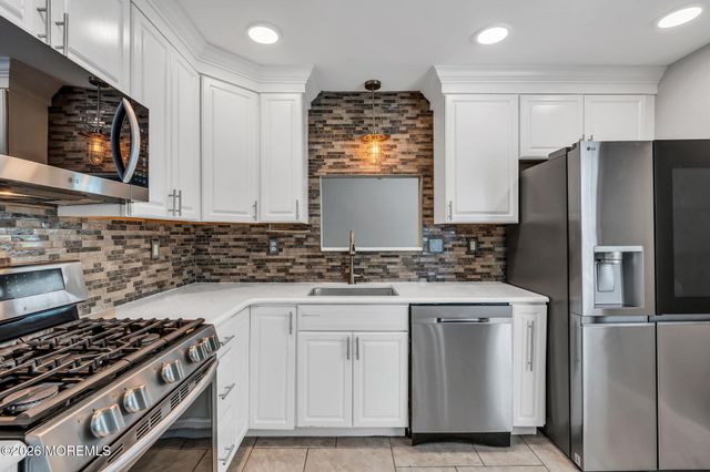 253 Lake Shore Drive, Brick, NJ 08723