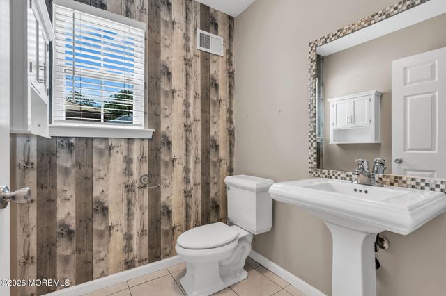 253 Lake Shore Drive, Brick, NJ 08723